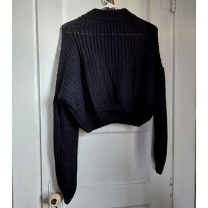 Boho70 ~ Large ~ Black ~ Cropped Sweater ~ (Never Worn)